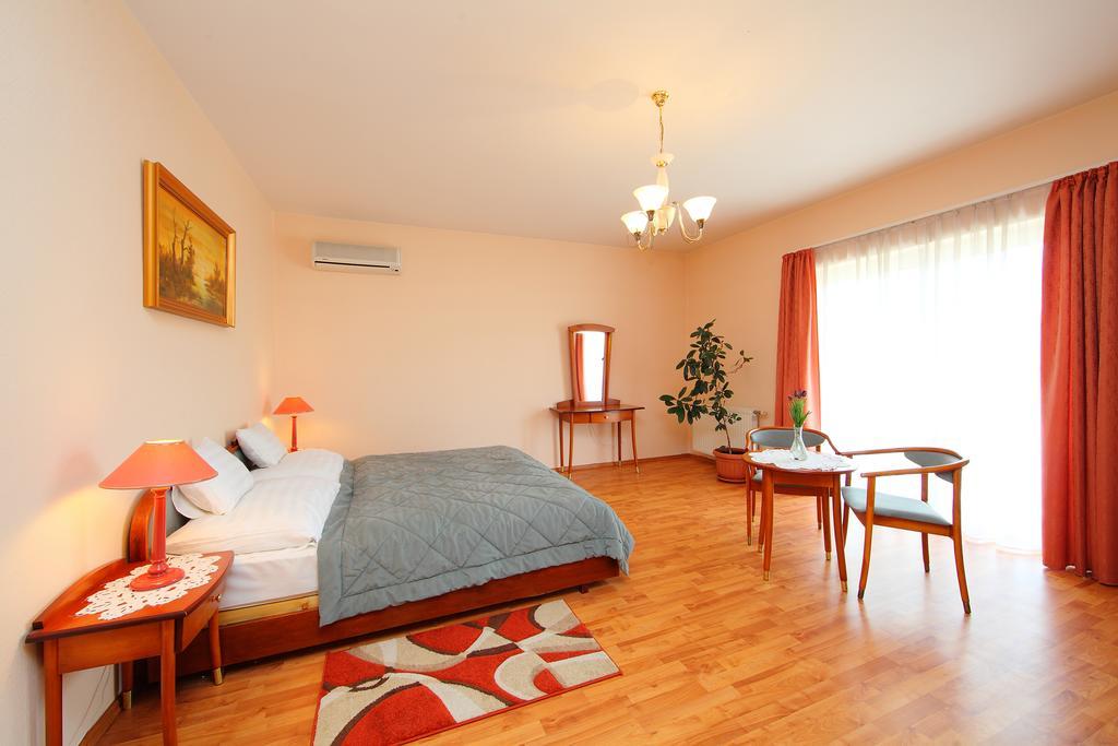 Balazs Villa Balatonfüred Kamer foto